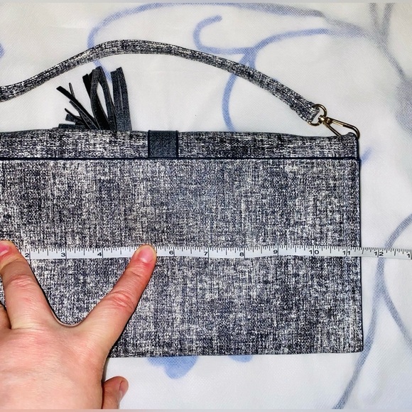 🫶🏻Stylish🫶🏻 Gray Crossbody Bag-Clutch 🫶🏻 - Picture 4 of 6